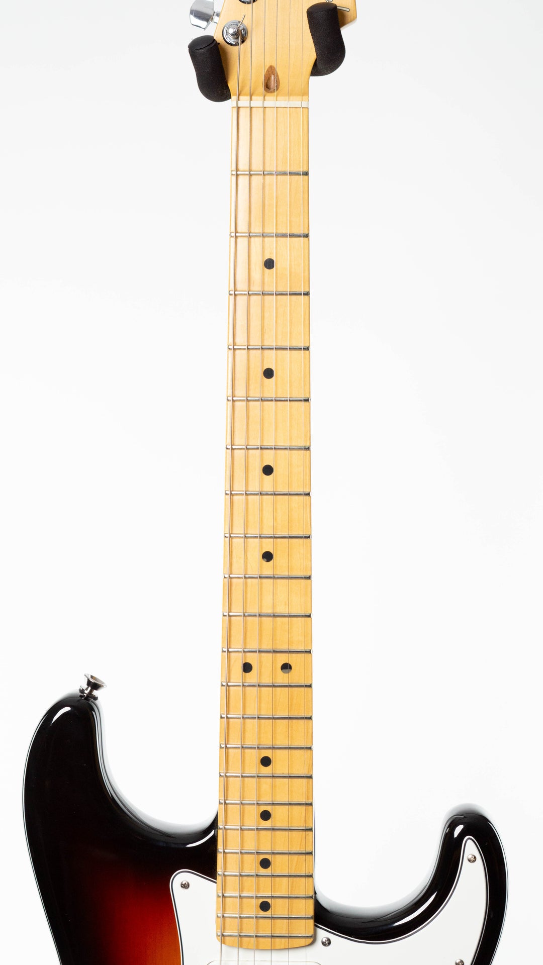 Fender American Series Stratocaster HSS 2005 3-Color Sunburst