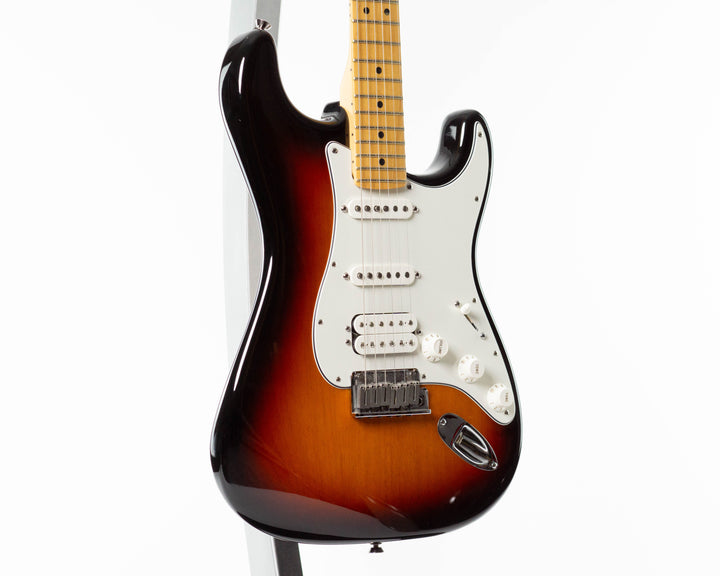 Fender American Series Stratocaster HSS 2005 3-Color Sunburst