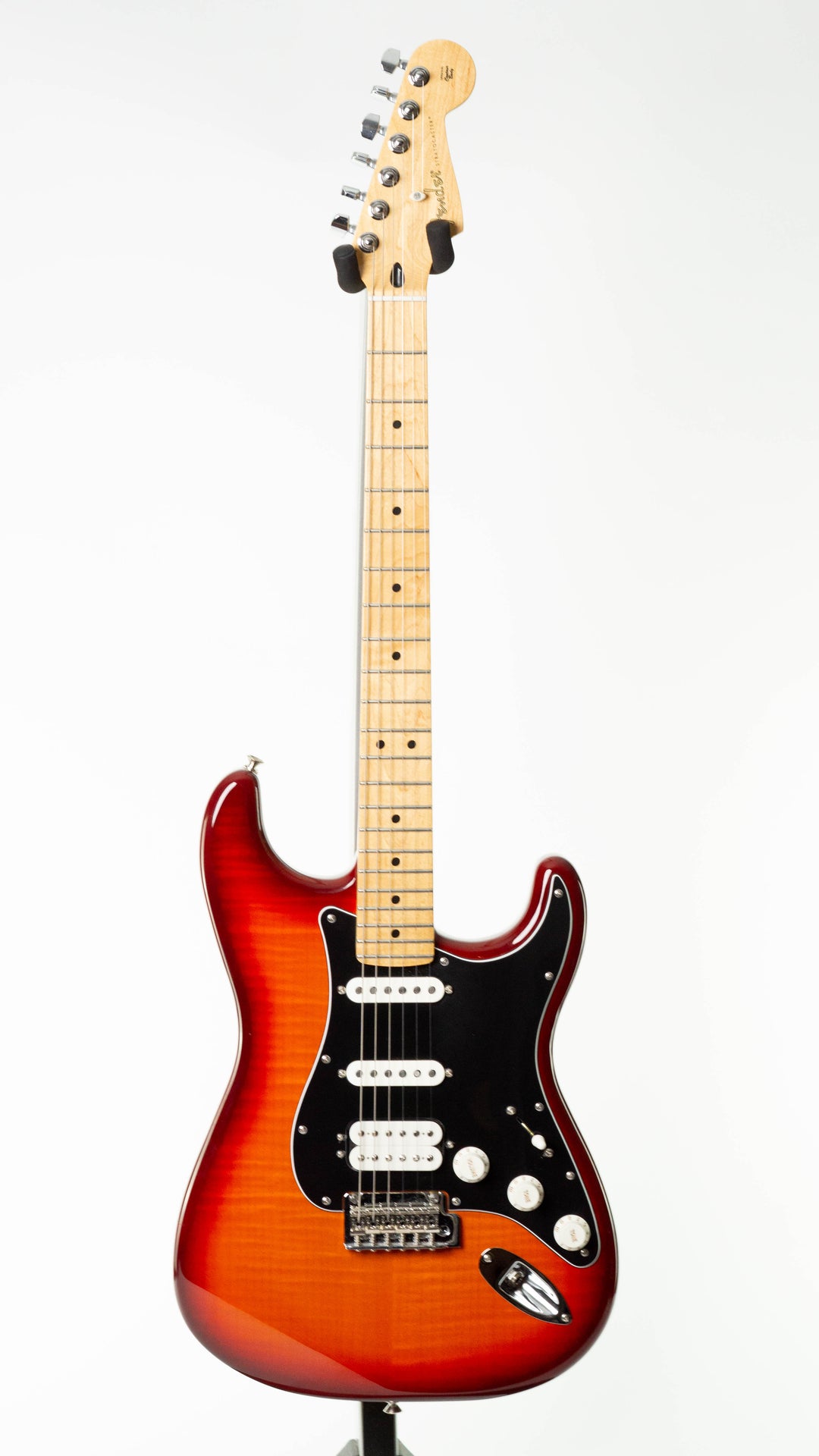 Fender Player Stratocaster HSS Plus Top 2022 Aged Cherry Burst